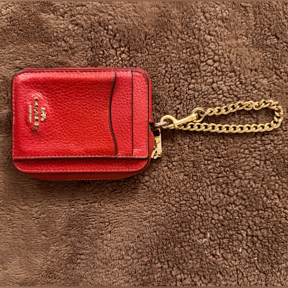 Coach Red Leather Coin Pouch with Gold Chain

ACCEPTING BEST OFFER🩷